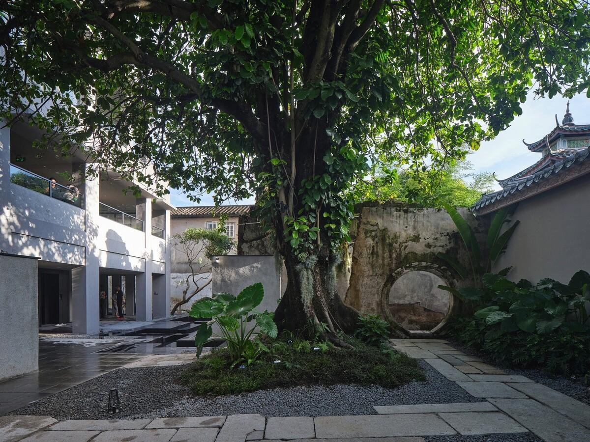 潮州有熊酒店 / 以靠建筑