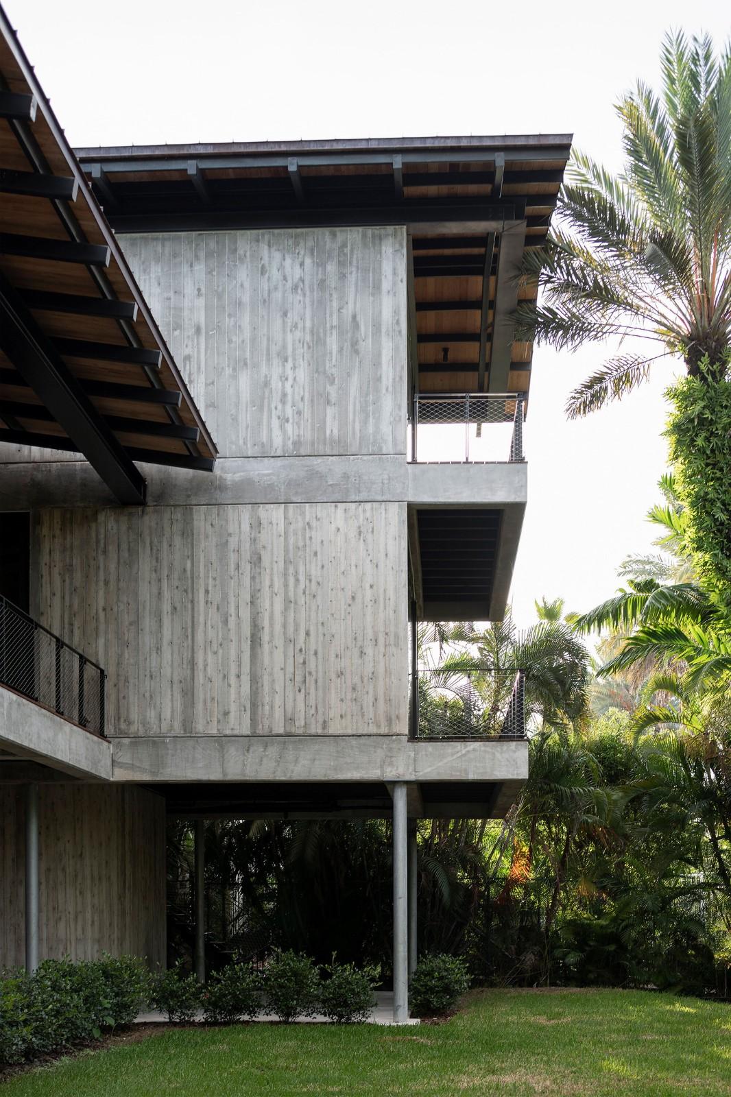 Stewart Avenue 公寓 / Brillhart Architecture