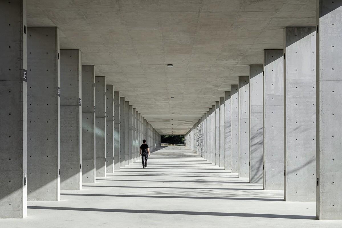 山中骨灰安置所 / Behet Bondzio Lin Architekten