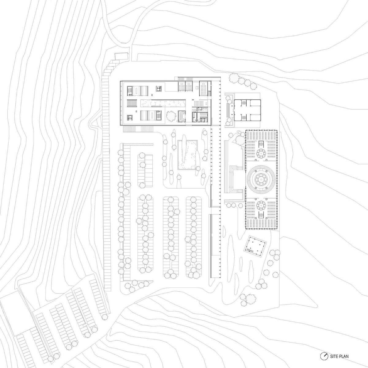 山中骨灰安置所 / Behet Bondzio Lin Architekten