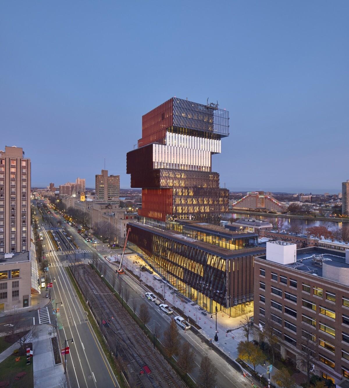 波士顿大学计算与数据科学中心 / KPMB Architects