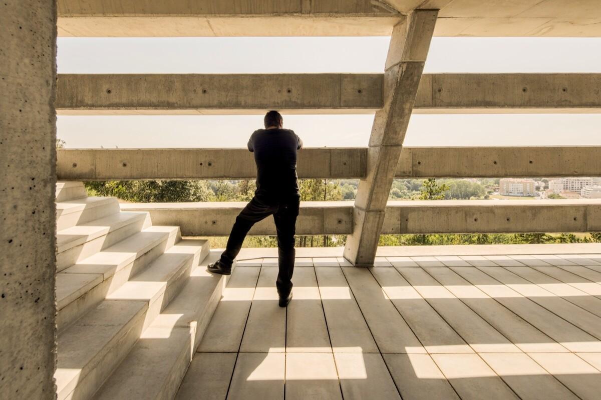 Quinta do Rei 住宅 / Contaminar Arquitetos
