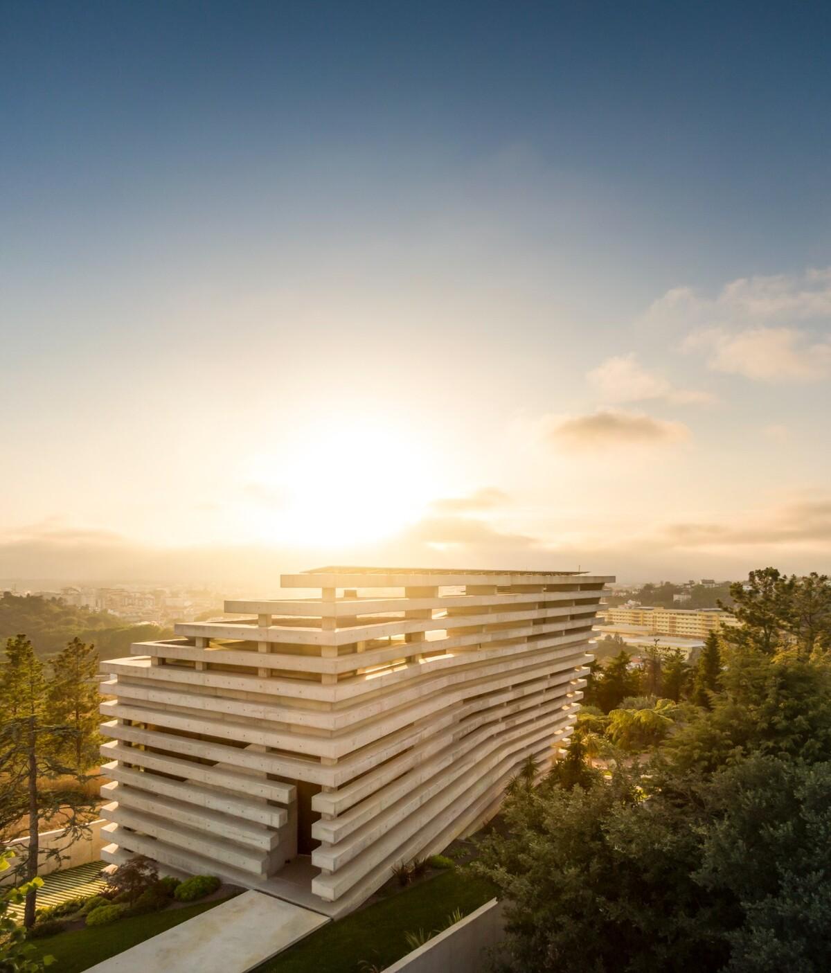 Quinta do Rei 住宅 / Contaminar Arquitetos