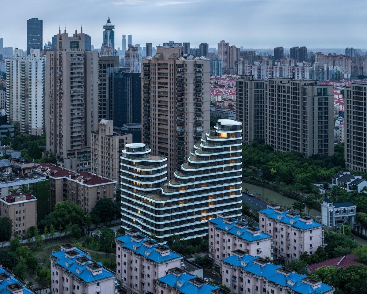 上海浦东嘉华E18创新住宅 / EID Arch + 上海天华建筑设计 + Aedas