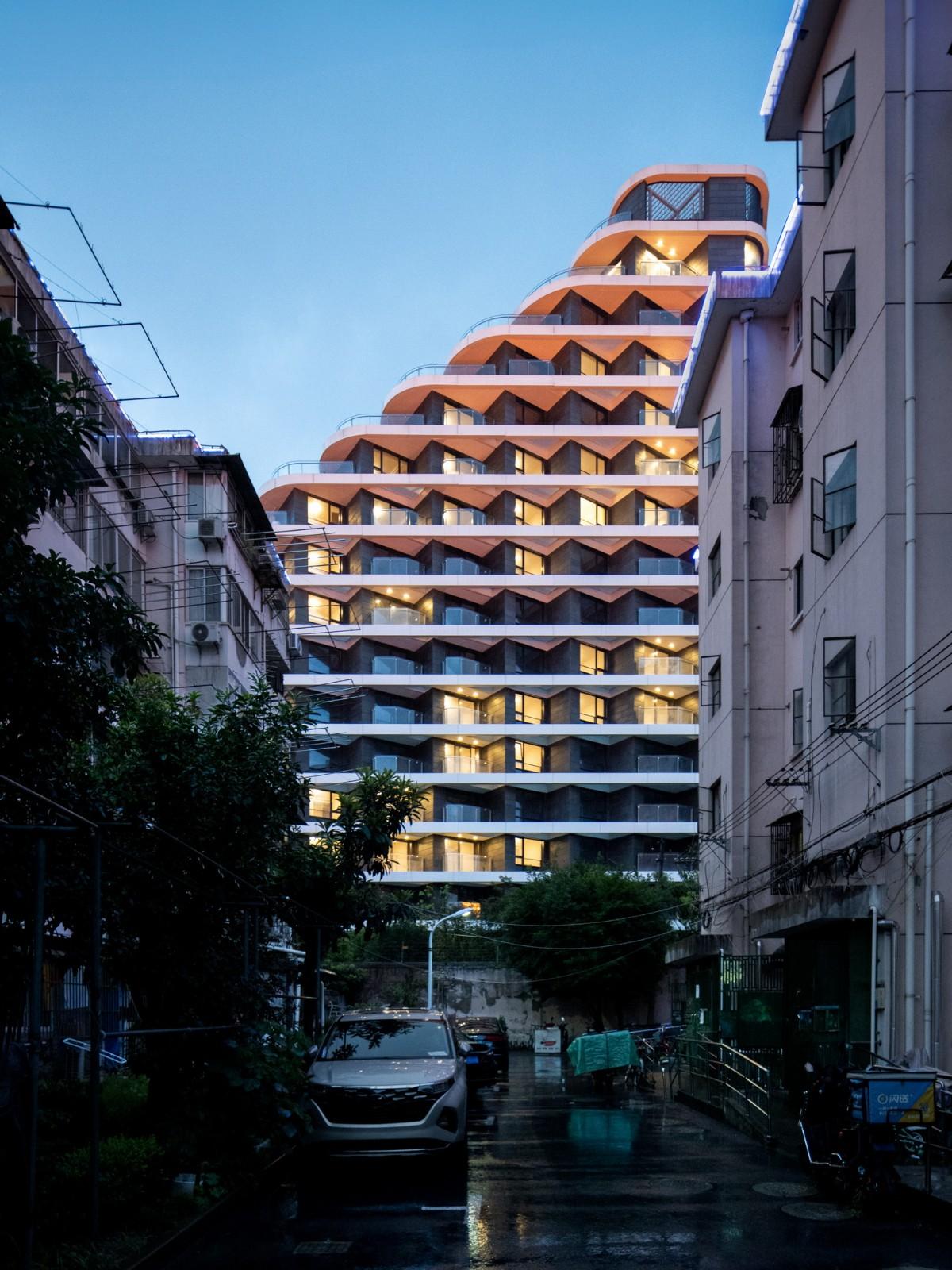 上海浦东嘉华E18创新住宅 / EID Arch + 上海天华建筑设计 + Aedas