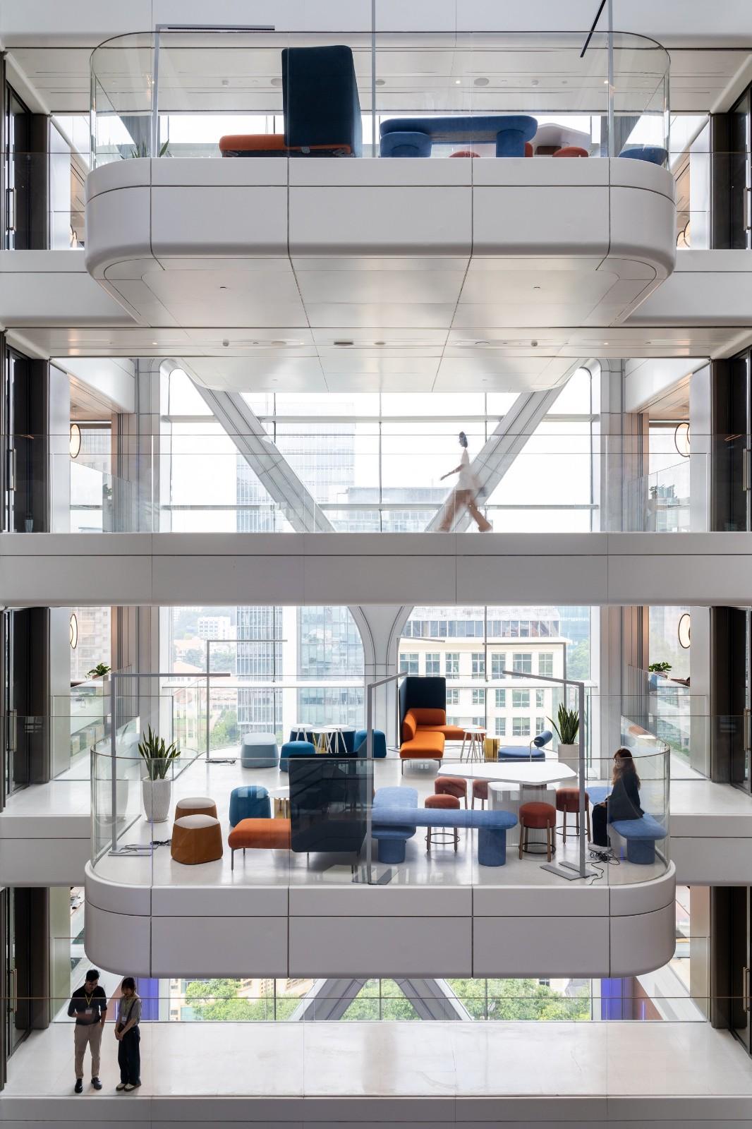 胡志明市科技银行总部 / Foster + Partners