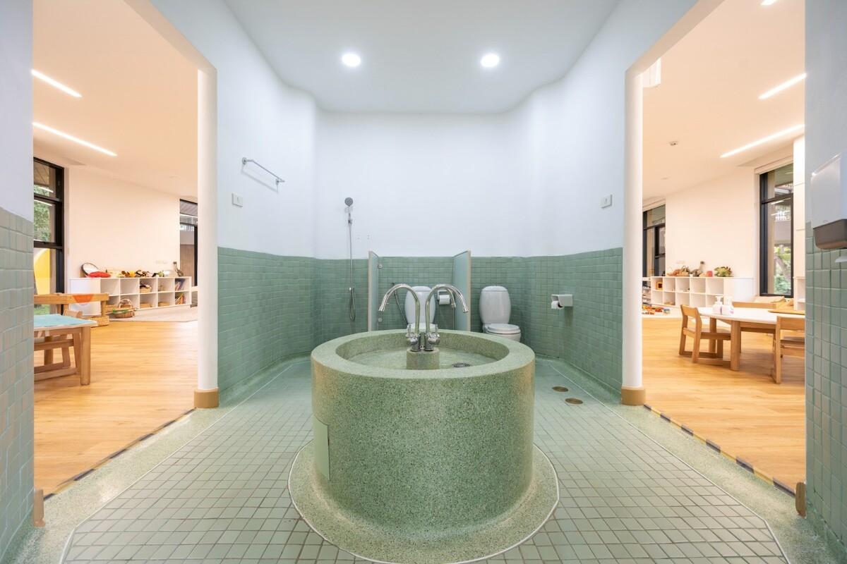 Lovell 国际学校 / Plan Architect