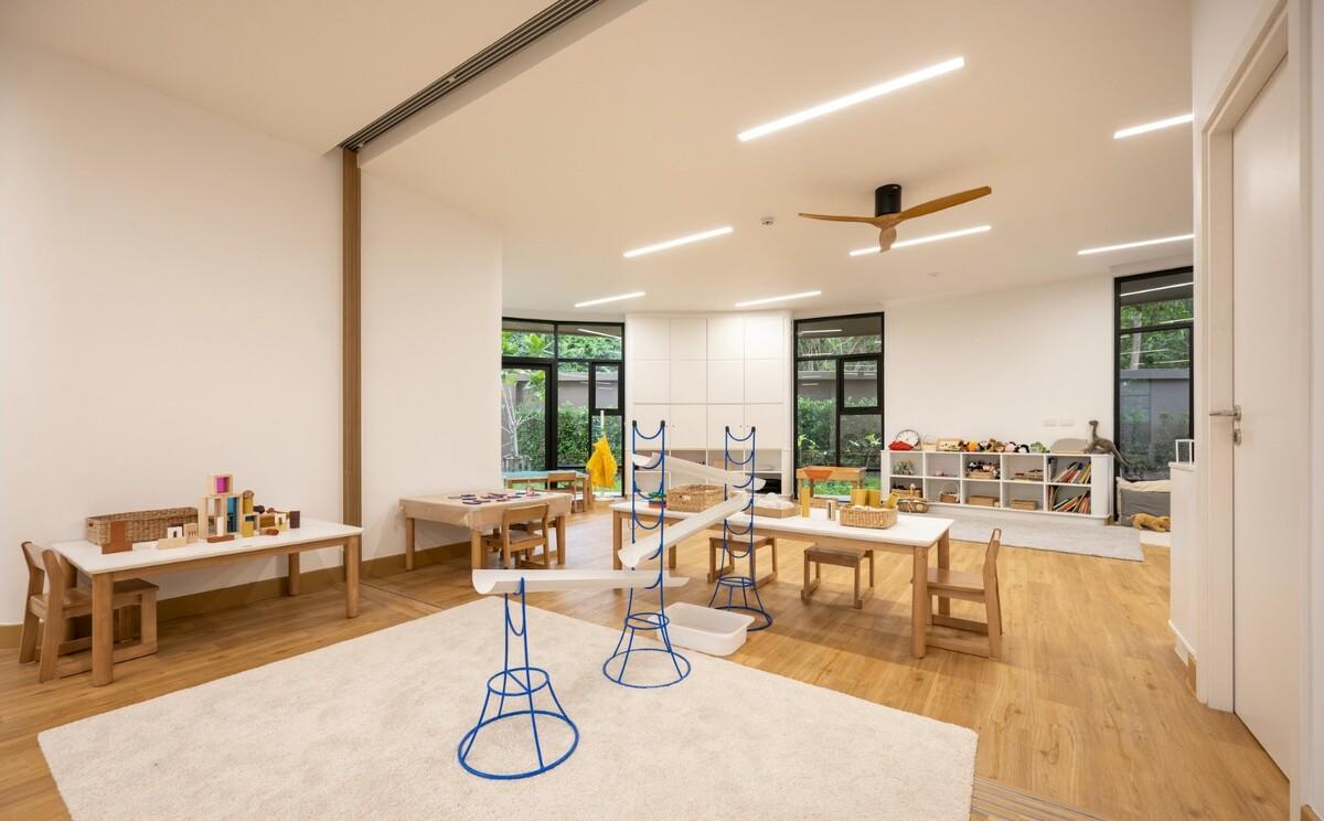 Lovell 国际学校 / Plan Architect