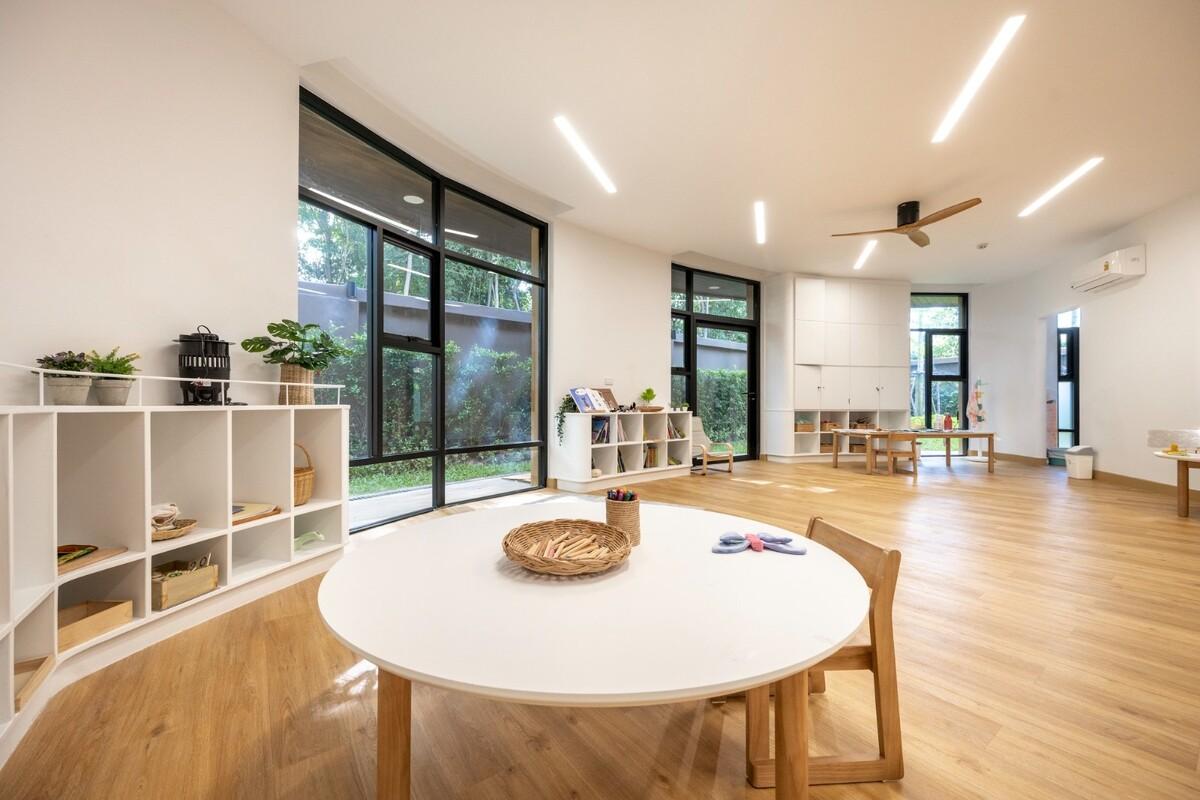 Lovell 国际学校 / Plan Architect