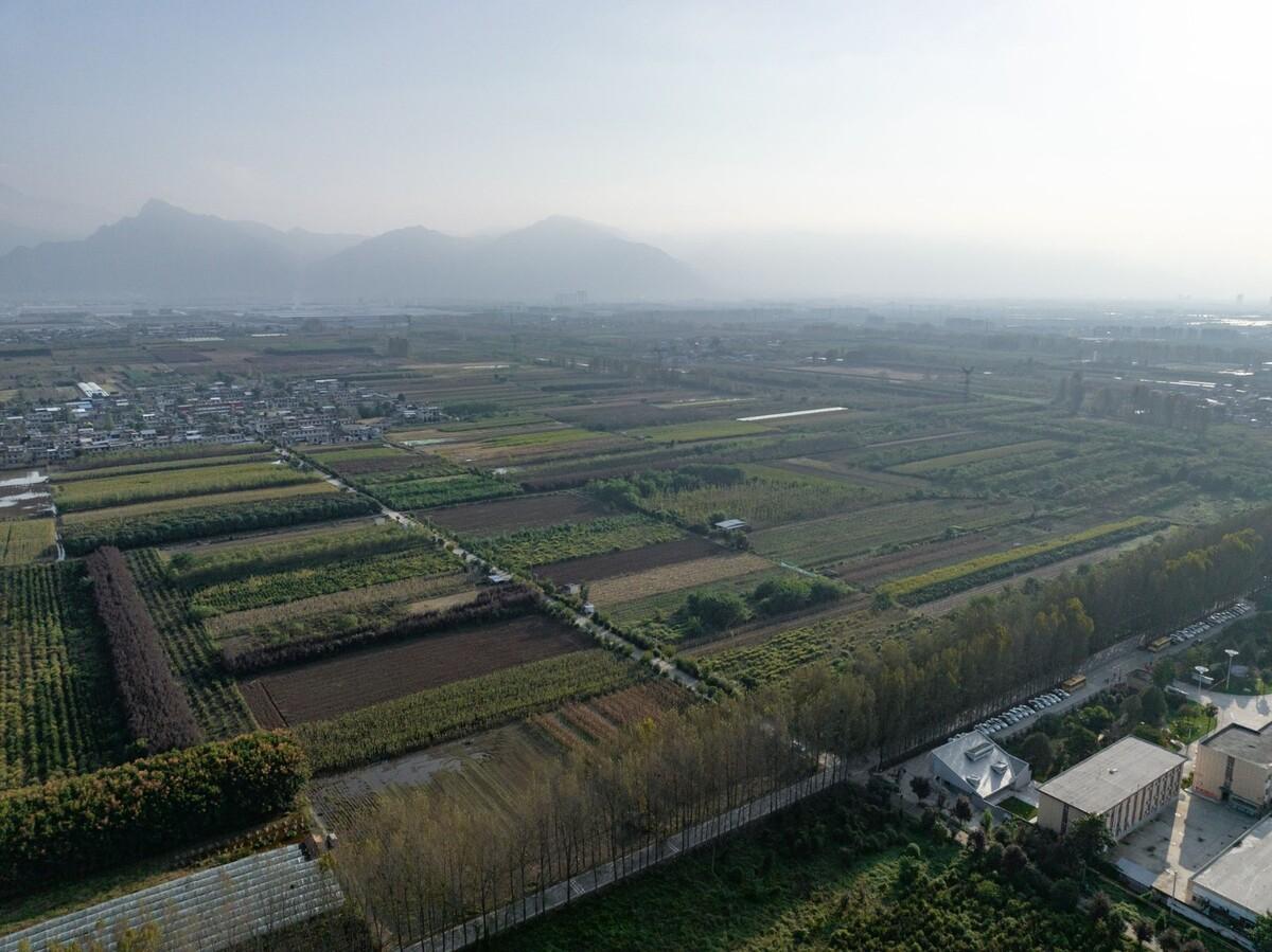 陕西希望工程校园图书馆2.0 / 垣建筑