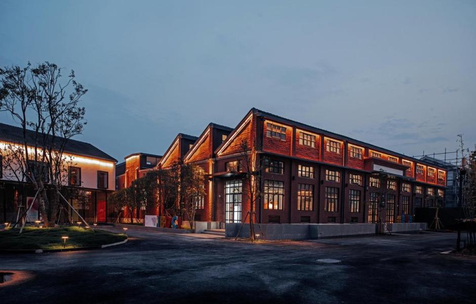 丝路盛泽·数字文化产业园区示范区——盛泽坛丘缫丝厂改造 / 平介设计