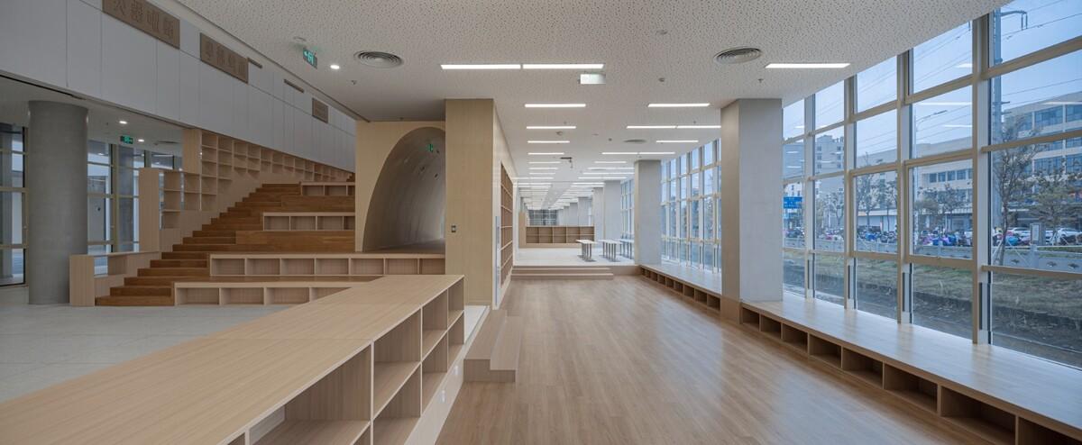 苏州大学高邮实验学校 / 九城都市建筑