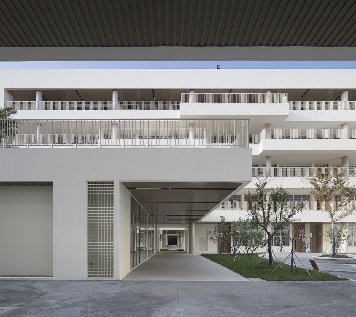 苏州大学高邮实验学校 / 九城都市建筑