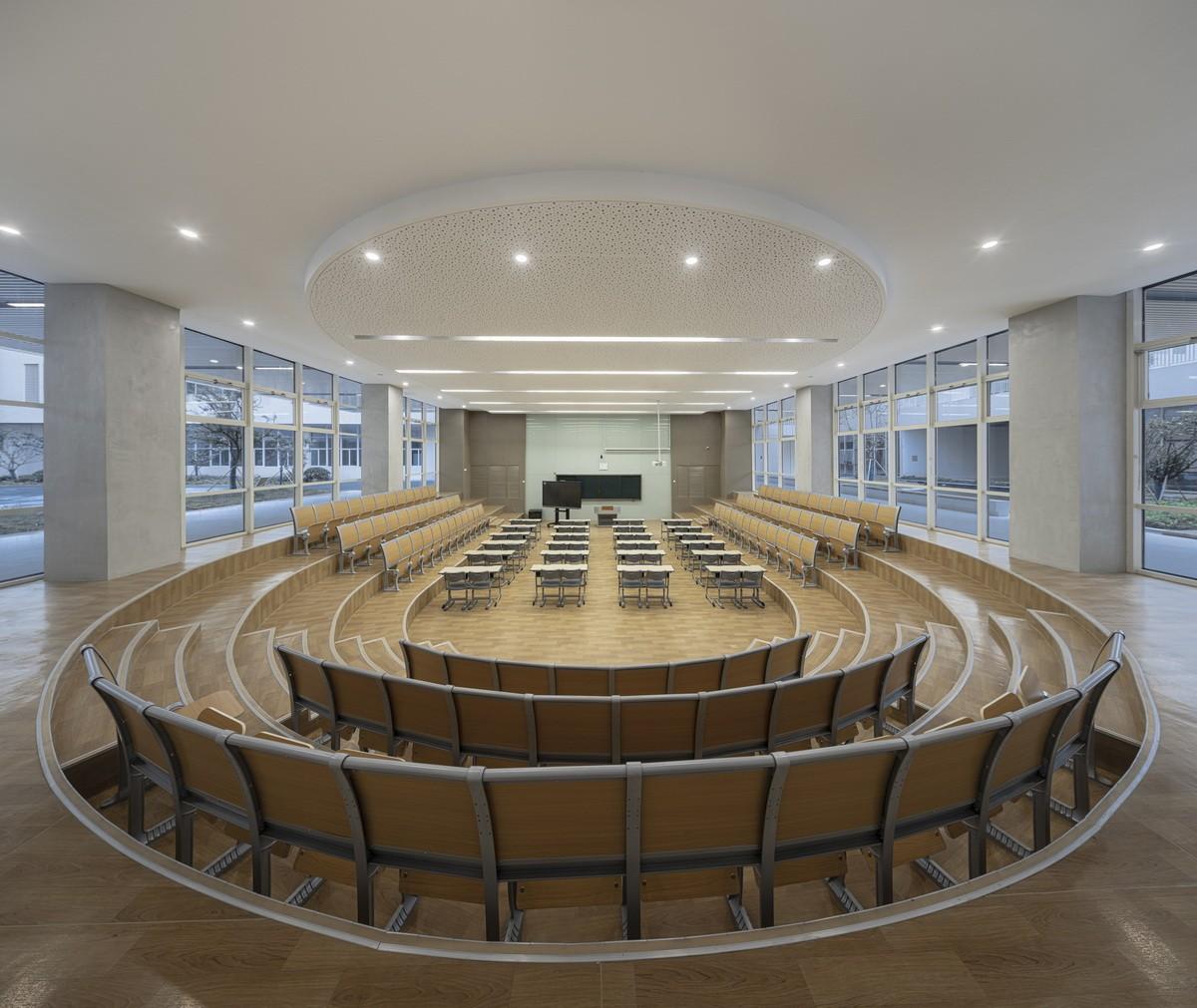 苏州大学高邮实验学校 / 九城都市建筑
