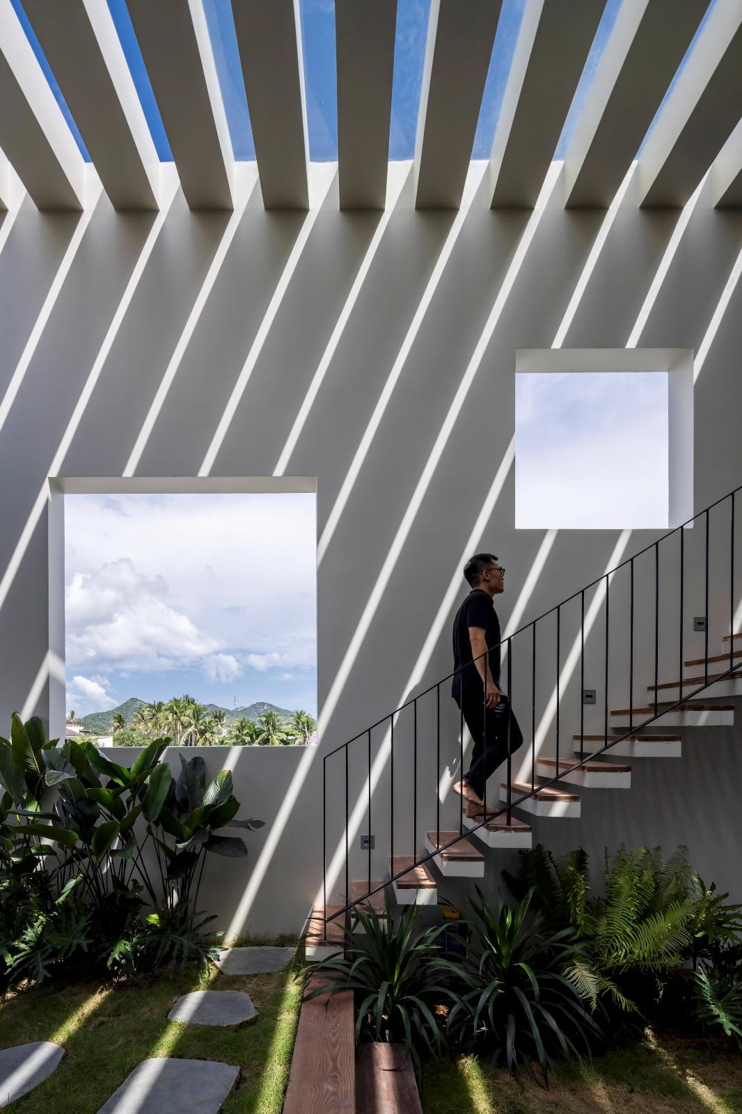 天空花园别墅 / Pham Huu Son Architects