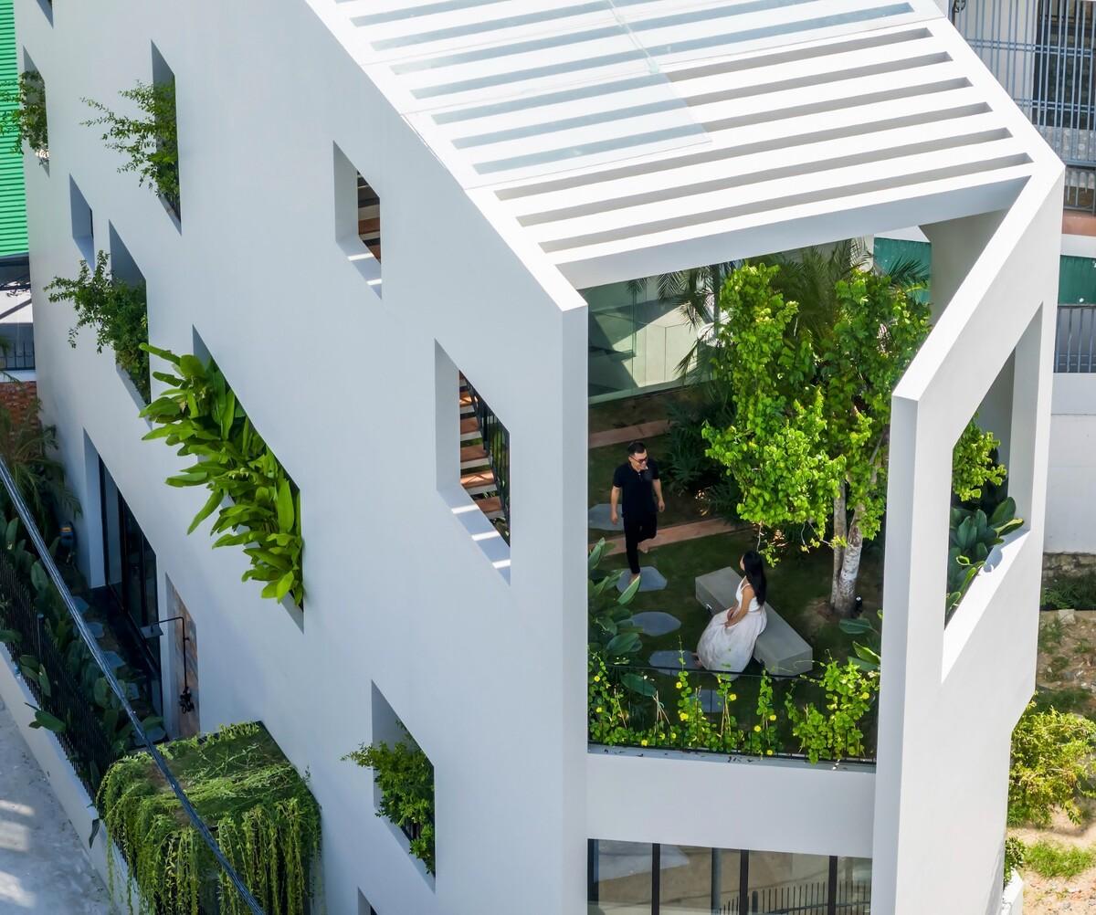 天空花园别墅 / Pham Huu Son Architects