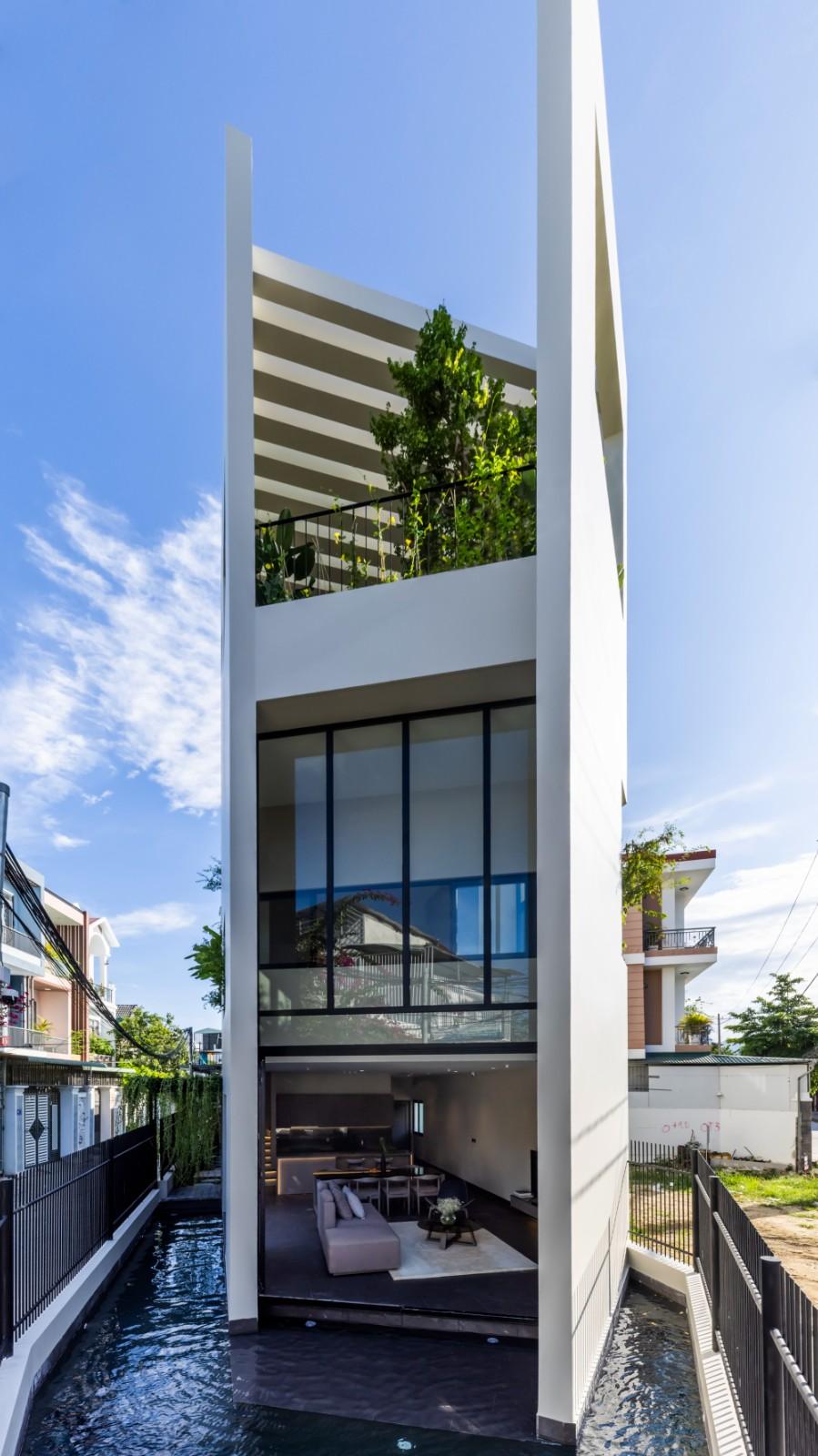 天空花园别墅 / Pham Huu Son Architects