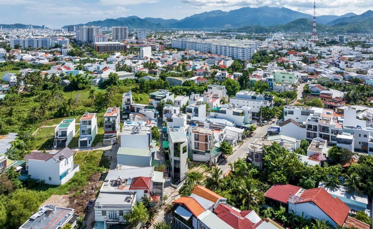 天空花园别墅 / Pham Huu Son Architects