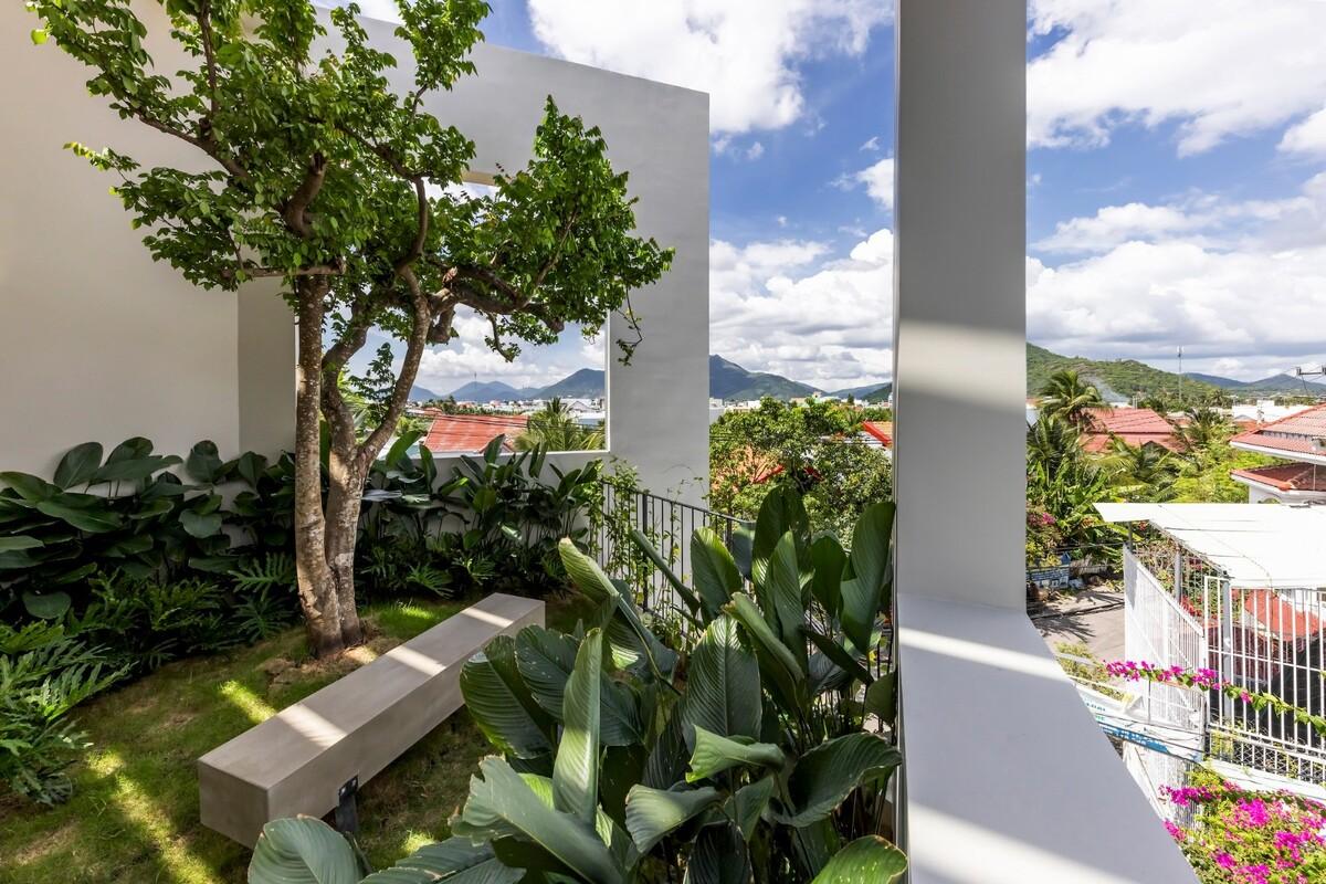 天空花园别墅 / Pham Huu Son Architects