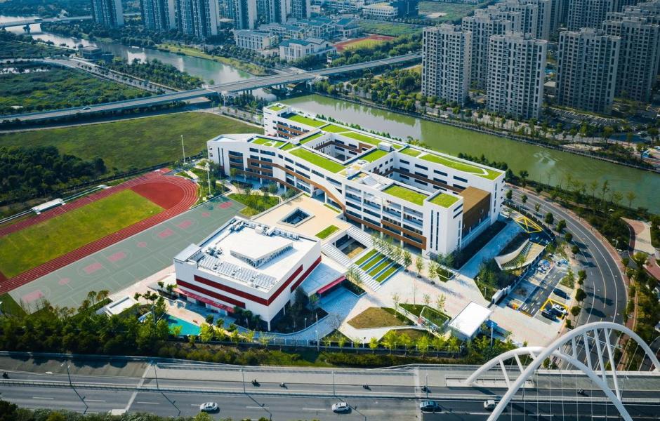 此时此地：面向走班教学的高密度校园实践——青浦兰生•思源中学 / 创霖-泽柏