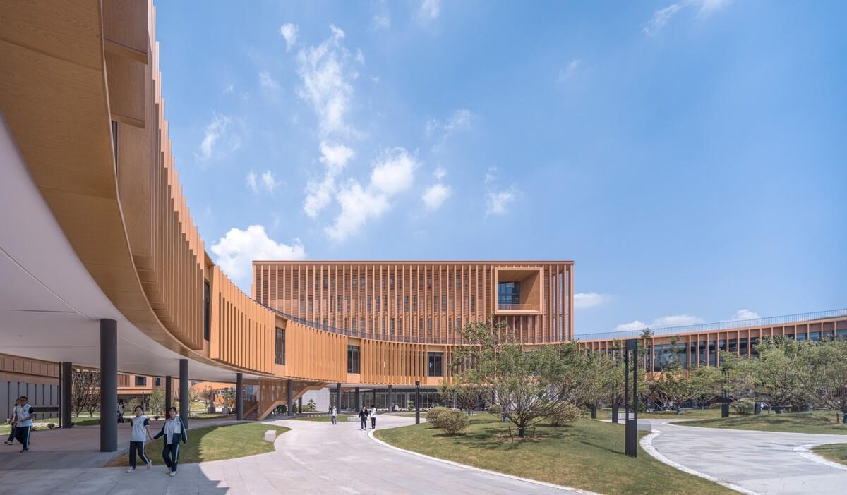 江苏省梅村高级中学空港分校 / 华南理工大学建筑设计研究院