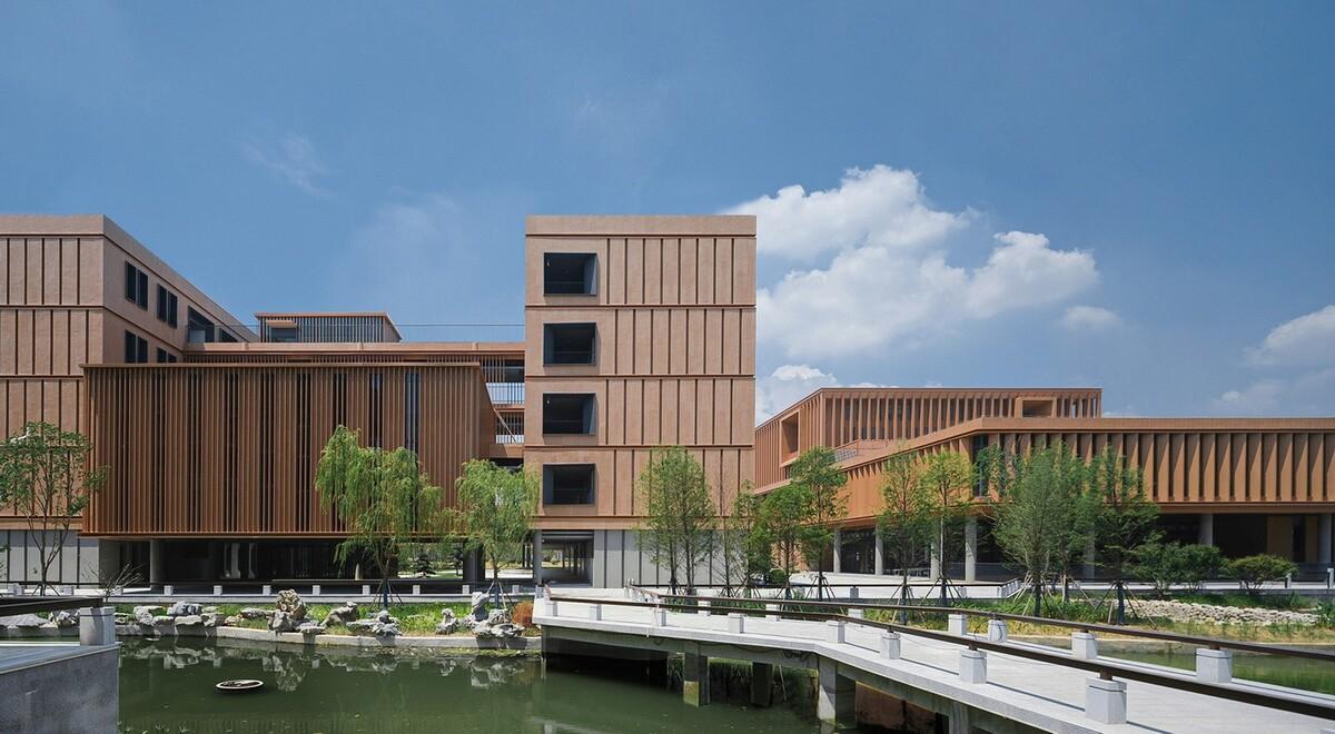 江苏省梅村高级中学空港分校 / 华南理工大学建筑设计研究院