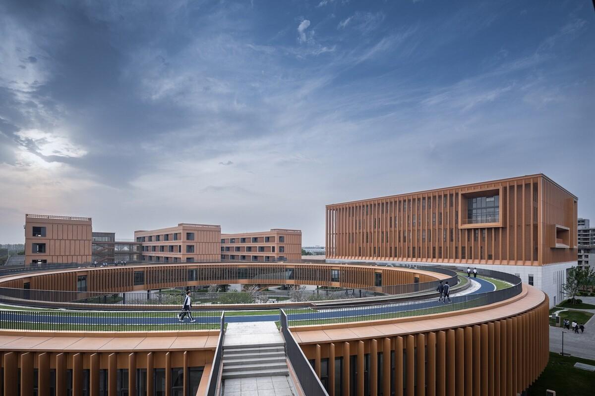 江苏省梅村高级中学空港分校 / 华南理工大学建筑设计研究院