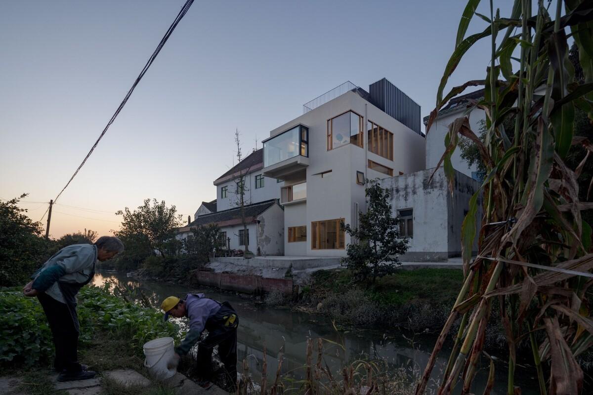 小南居 / 直距建筑