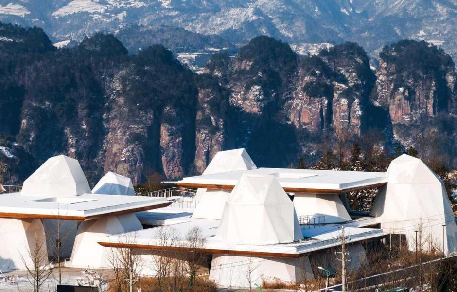 相遇在山间：下岩贝景区云峰十二重 / 朱培栋-line+建筑事务所