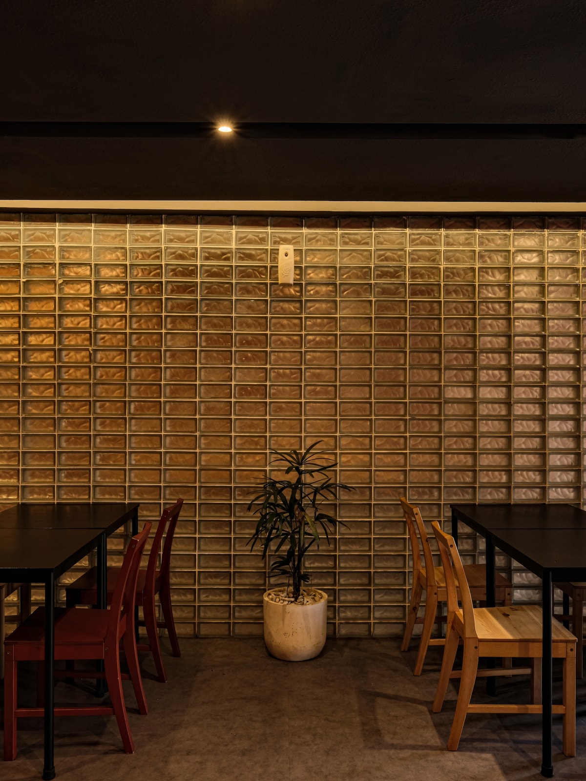 District 27咖啡店 / INS Studio