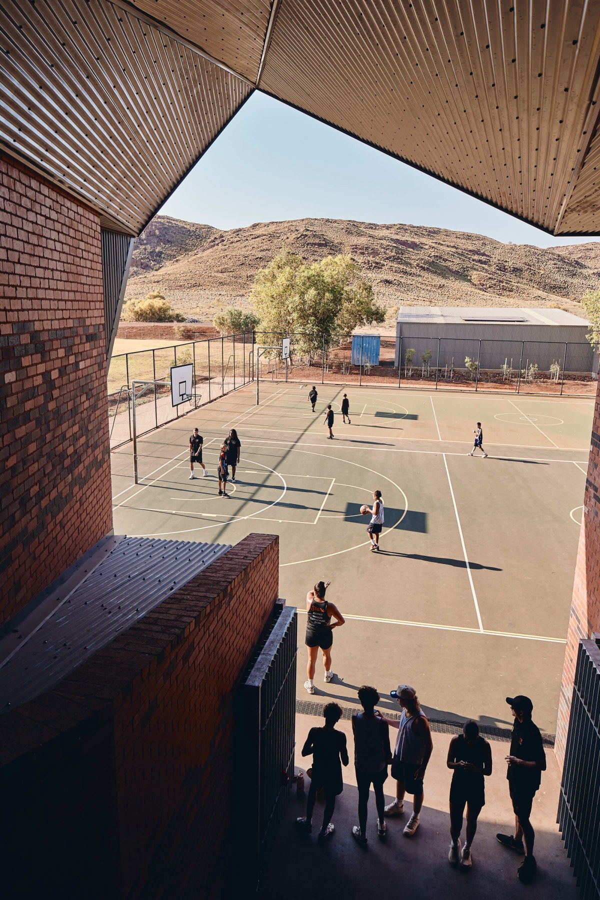 卡拉萨高中：技术学习设施 / iredale pedersen hook architects