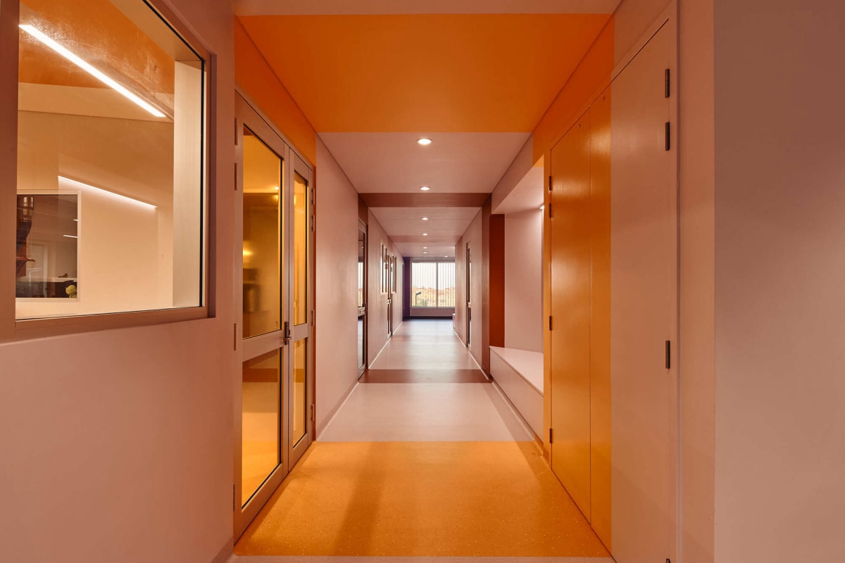 卡拉萨高中：技术学习设施 / iredale pedersen hook architects