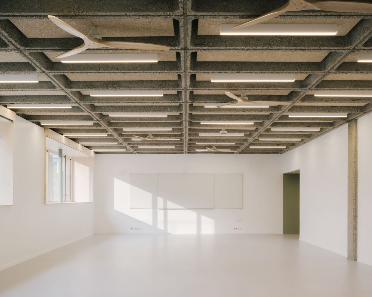 玛丽斯·巴斯蒂中学重建项目 / Tectoniques Architects