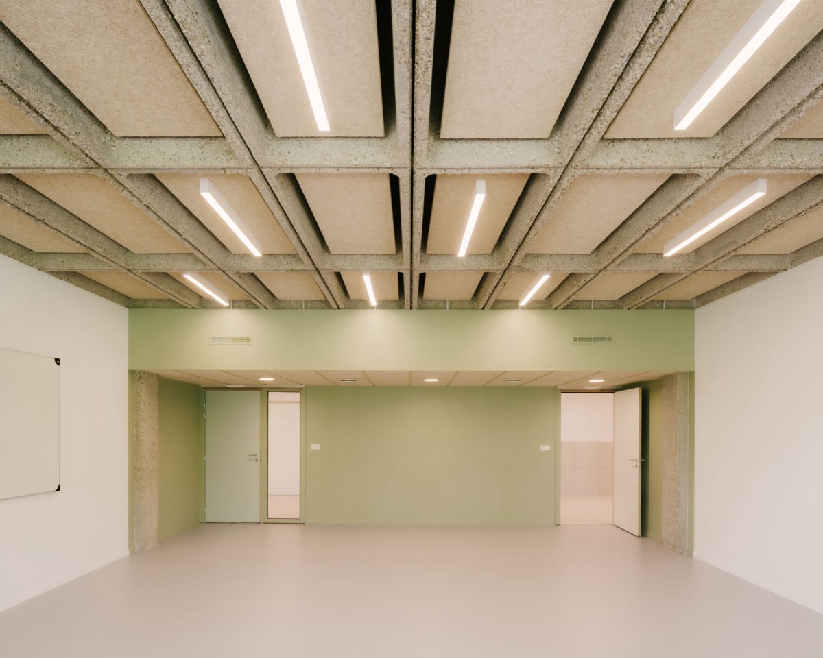 玛丽斯·巴斯蒂中学重建项目 / Tectoniques Architects
