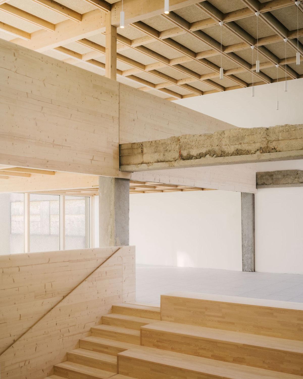 玛丽斯·巴斯蒂中学重建项目 / Tectoniques Architects